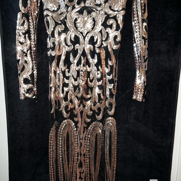 Rose gold and black long sleeve maxi dress - Picture 2 of 6